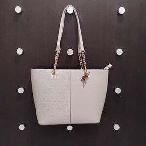 NWOT-ANNE KLEIN BAG -NEW